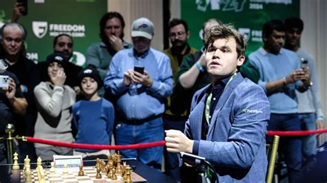Carlsen Wins World Blitz Championship, .